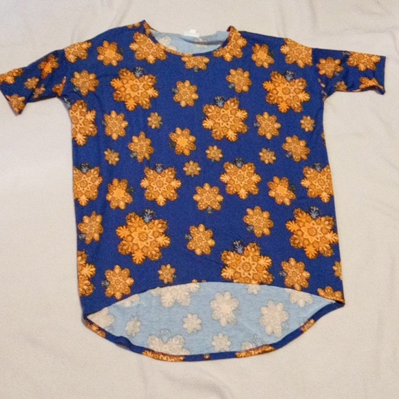 NWOT WOMEN'S SZ S LULAROE TOP - Picture 1 of 8